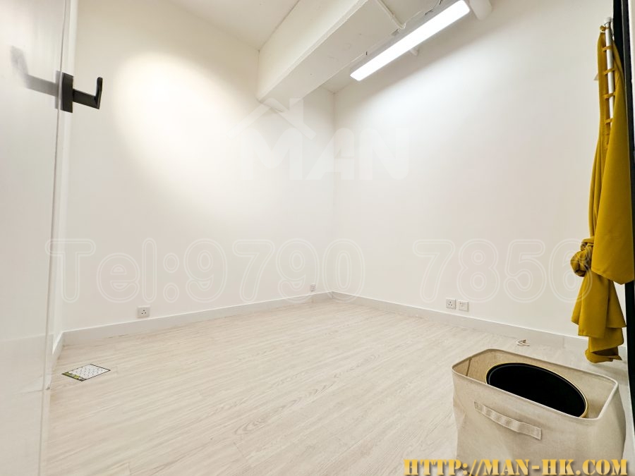 有利中心 yau lee centre MANHKCOM 工廈租盤 觀塘租盤 觀塘租工作室 觀塘網店出租 觀塘多用途工作室出租 租觀塘樓上舖 觀塘工廈出租 觀塘工作室出租 觀塘studio出租 觀塘分租單位 租觀塘工作室 觀塘樓上網店出租 觀塘租樓上舖 觀塘樓上舖出租