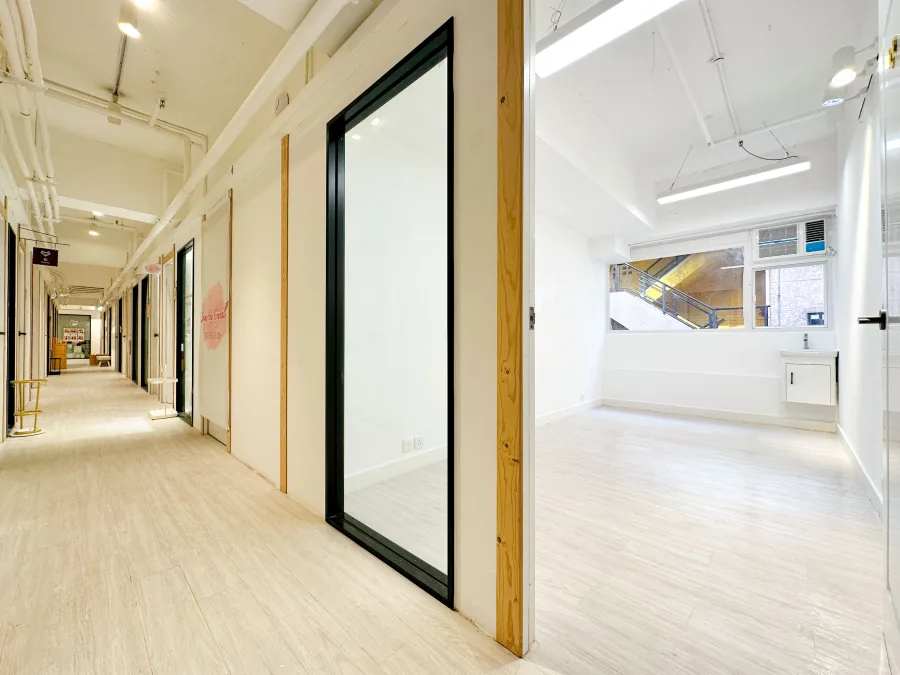 駱駝漆大廈 1座 Camel Paint Building Block I MANHKCOM 工廈租盤 觀塘租盤 觀塘租工作室 觀塘網店出租 觀塘多用途工作室出租 租觀塘樓上舖 觀塘工廈出租 觀塘工作室出租 觀塘studio出租 觀塘分租單位 租觀塘工作室 觀塘樓上網店出租 觀塘租樓上舖 觀塘樓上舖出租