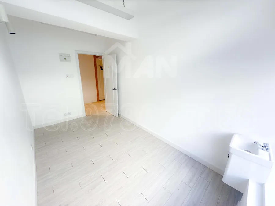 Rm.1F 開聯工業中心 hoi luen industrial centre MANHKCOM 工廈租盤 觀塘租盤 觀塘租工作室 觀塘網店出租 觀塘多用途工作室出租 租觀塘樓上舖 觀塘工廈出租 觀塘工作室出租 觀塘studio出租 觀塘分租單位 租觀塘工作室 觀塘樓上網店出租 觀塘租樓上舖 觀塘樓上舖出租 白色木紋系列