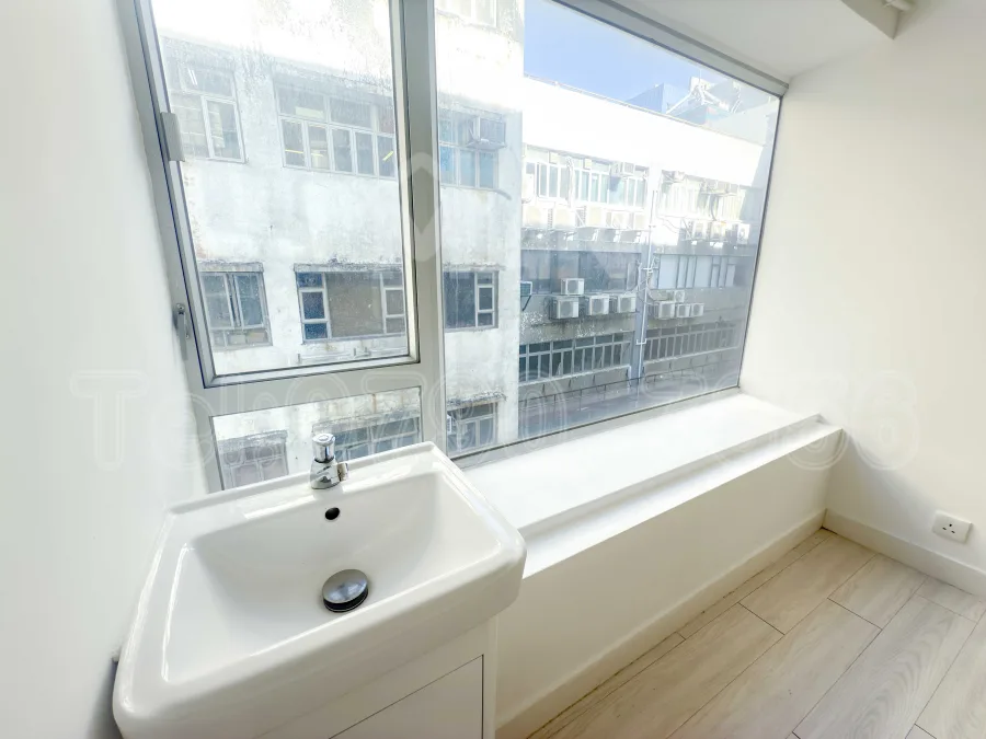 Rm.1F 開聯工業中心 hoi luen industrial centre MANHKCOM 工廈租盤 觀塘租盤 觀塘租工作室 觀塘網店出租 觀塘多用途工作室出租 租觀塘樓上舖 觀塘工廈出租 觀塘工作室出租 觀塘studio出租 觀塘分租單位 租觀塘工作室 觀塘樓上網店出租 觀塘租樓上舖 觀塘樓上舖出租 白色木紋系列