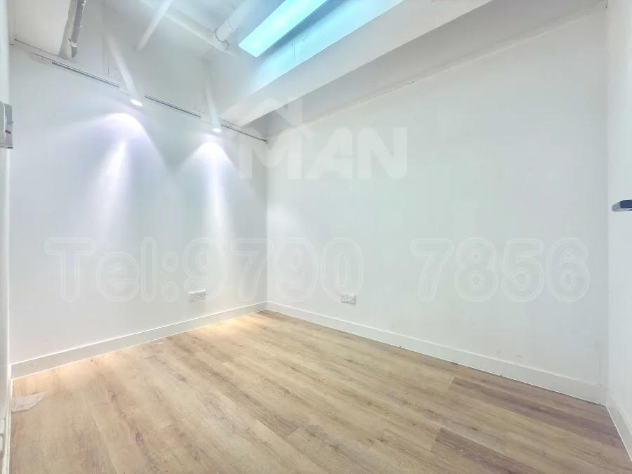 Rm.23 世貿大樓 World Interests Building MANHKCOM 工廈租盤 觀塘租盤 觀塘租工作室 觀塘網店出租 觀塘多用途工作室出租 租觀塘樓上舖 觀塘工廈出租 觀塘工作室出租 觀塘studio出租 觀塘分租單位 租觀塘工作室 觀塘樓上網店出租 觀塘租樓上舖 觀塘樓上舖出租