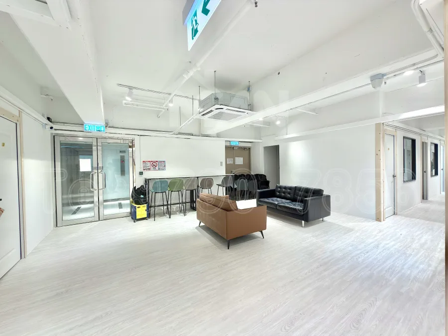 等候區 有利中心 yau lee centre MANHKCOM 工廈租盤 觀塘租盤 觀塘租工作室 觀塘網店出租 觀塘多用途工作室出租 租觀塘樓上舖 觀塘工廈出租 觀塘工作室出租 觀塘studio出租 觀塘分租單位 租觀塘工作室 觀塘樓上網店出租 觀塘租樓上舖 觀塘樓上舖出租